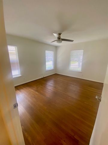 3118 Castlewood Street, Houston, TX 77025