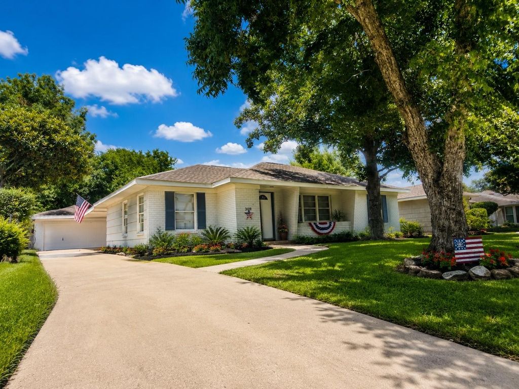 3118 Castlewood Street, Houston, TX 77025