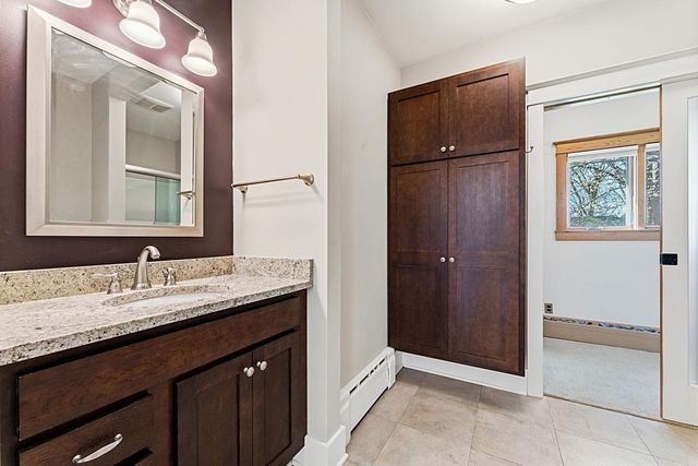 408 5th Street E, Northfield, MN 55057