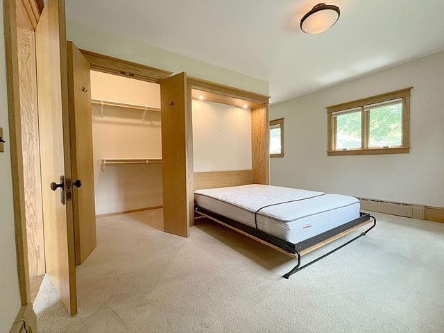 408 5th Street E, Northfield, MN 55057