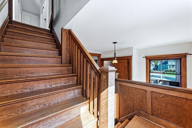 408 5th Street E, Northfield, MN 55057
