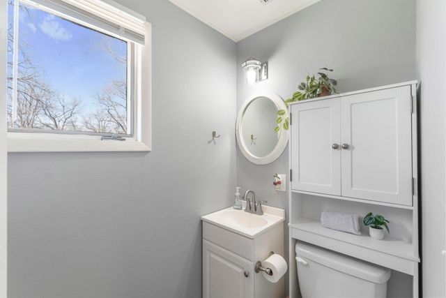 511 Columbia Circle, Waterloo, IA 50701