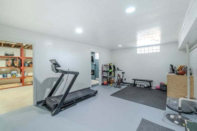 511 Columbia Circle, Waterloo, IA 50701