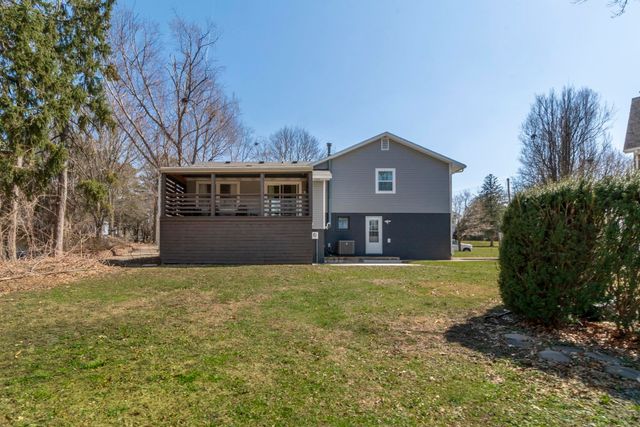 511 Columbia Circle, Waterloo, IA 50701