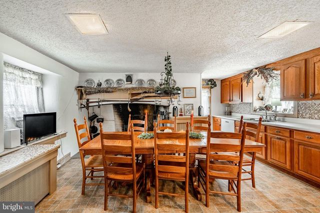 51 SCOTT RD, Glen Mills, PA 19342