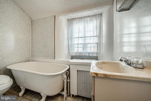 51 SCOTT RD, Glen Mills, PA 19342