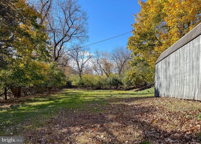 51 SCOTT RD, Glen Mills, PA 19342