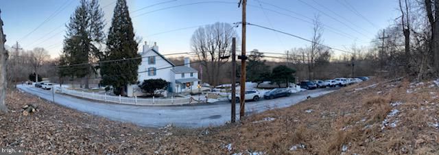 51 SCOTT RD, Glen Mills, PA 19342