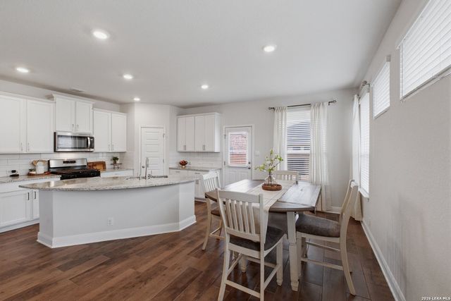 8439 Knapp Rise, San Antonio, TX 78254