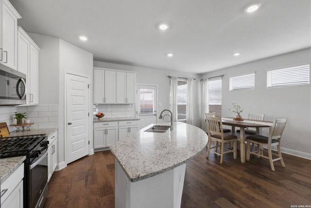 8439 Knapp Rise, San Antonio, TX 78254