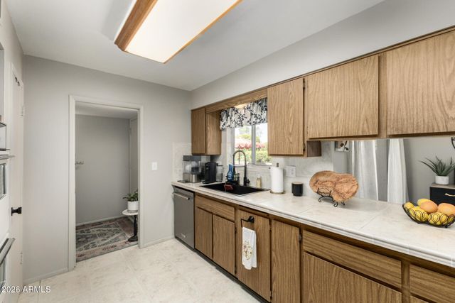 9933 W MOUNTAIN VIEW Road, Sun City, AZ 85351