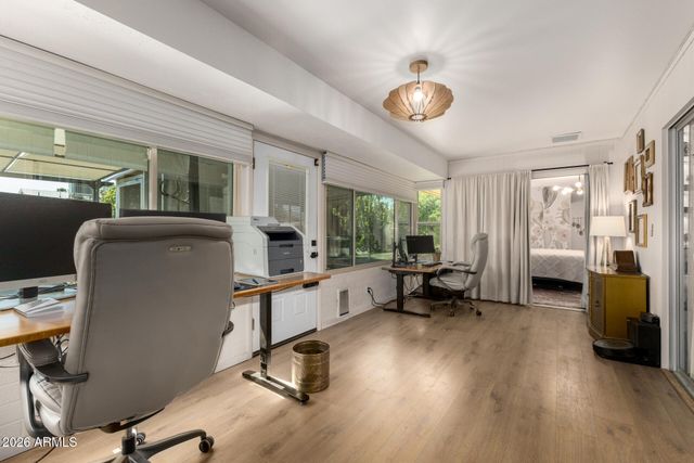 9933 W MOUNTAIN VIEW Road, Sun City, AZ 85351