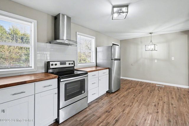 6325 Krause Ave, Louisville, KY 40216