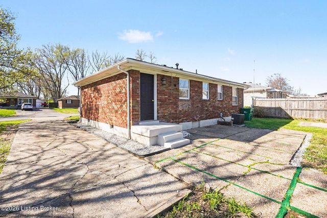 6325 Krause Ave, Louisville, KY 40216