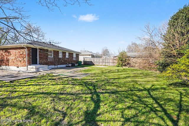 6325 Krause Ave, Louisville, KY 40216