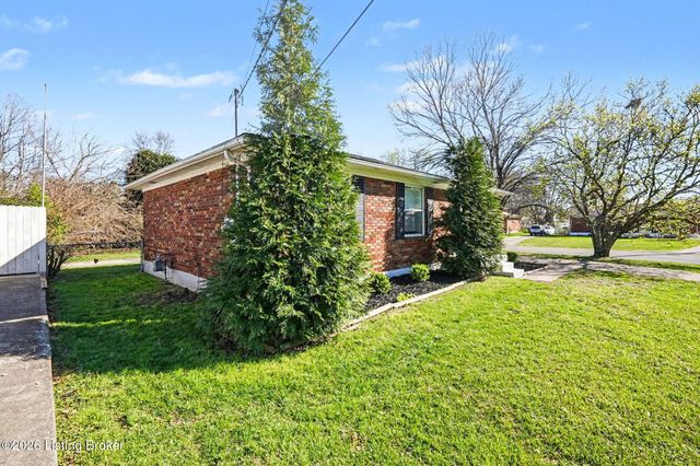 6325 Krause Ave, Louisville, KY 40216