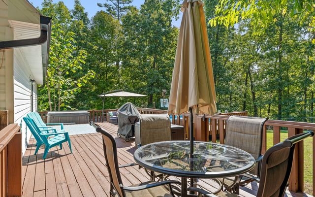 1957 Hardwood Lane, Soddy Daisy, TN 37379