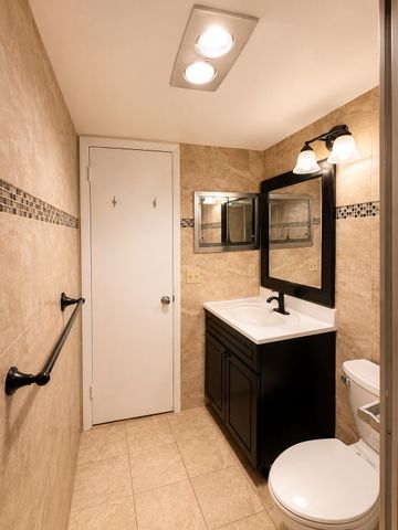 120 WINDSOR F Unit F, West Palm Beach, FL 33417