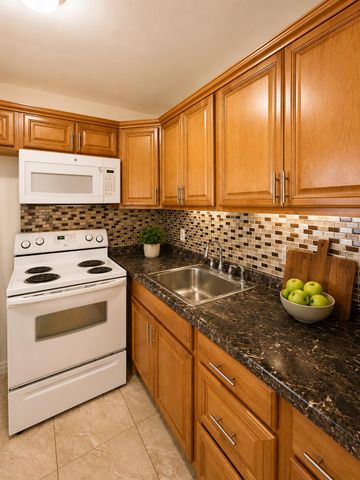 120 WINDSOR F Unit F, West Palm Beach, FL 33417