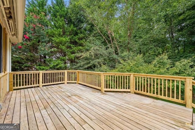 221 Falling Water Way, Woodstock, GA 30188