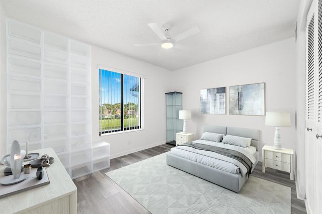 1108 Green Pine Boulevard H3, West Palm Beach, FL 33409