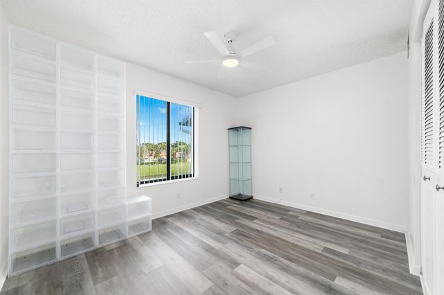 1108 Green Pine Boulevard H3, West Palm Beach, FL 33409