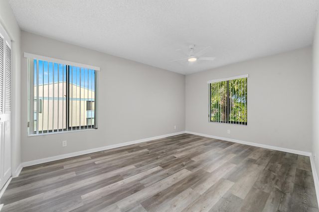 1108 Green Pine Boulevard H3, West Palm Beach, FL 33409