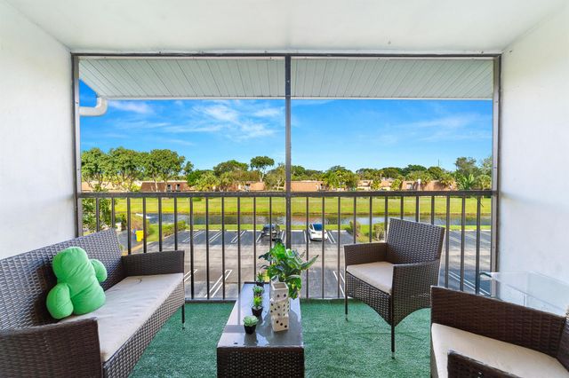 1108 Green Pine Boulevard H3, West Palm Beach, FL 33409