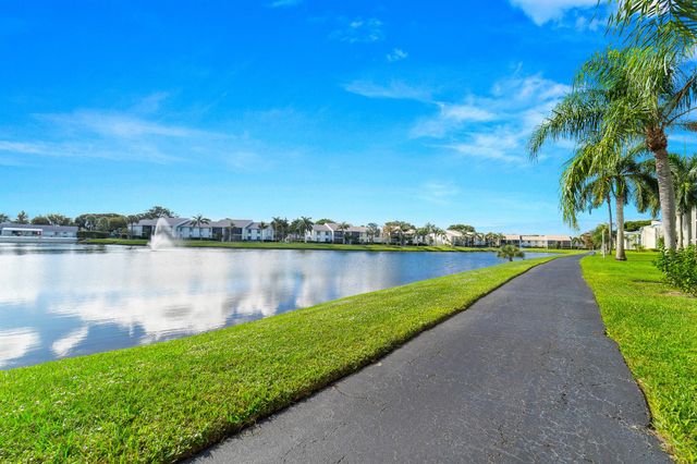 1108 Green Pine Boulevard H3, West Palm Beach, FL 33409