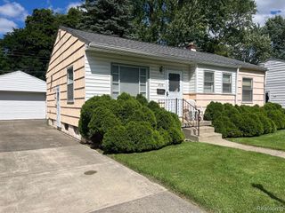 1826 Greenbrook Lane, Flint, MI 48507