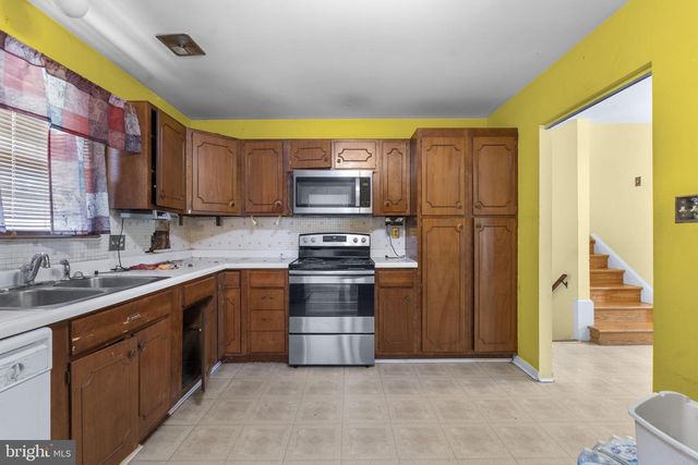 1706 N STERLING BLVD, Sterling, VA 20164