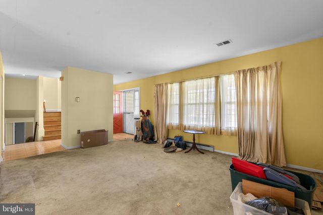 1706 N STERLING BLVD, Sterling, VA 20164