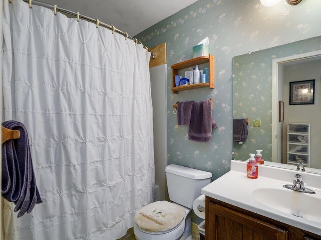 21934 Shadybrook Drive, Novi, MI 48375