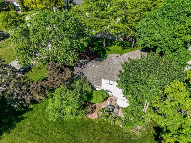 21934 Shadybrook Drive, Novi, MI 48375