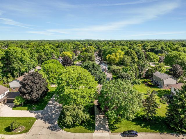 21934 Shadybrook Drive, Novi, MI 48375