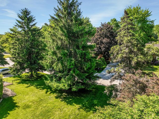 21934 Shadybrook Drive, Novi, MI 48375