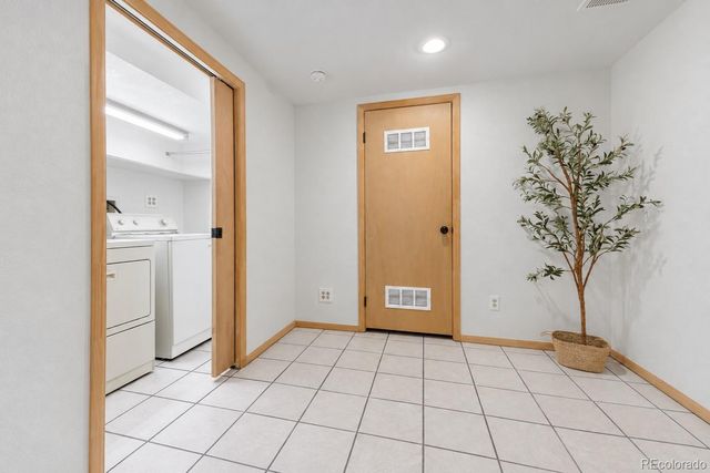 1811 S Quebec Way 57, Denver, CO 80231
