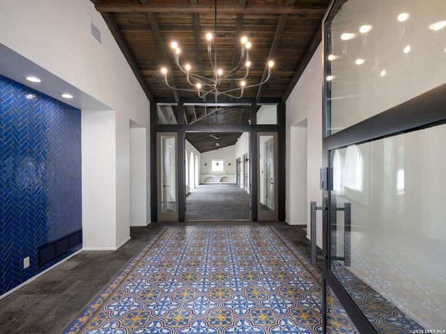 530 Geneseo Road, San Antonio, TX 78209