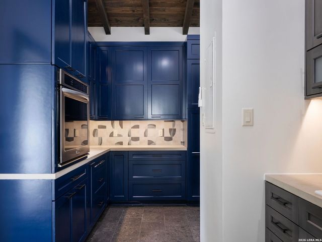 530 Geneseo Road, San Antonio, TX 78209
