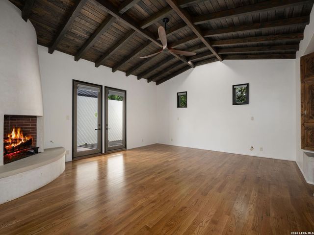 530 Geneseo Road, San Antonio, TX 78209