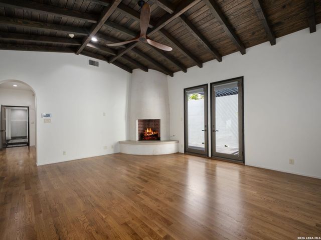 530 Geneseo Road, San Antonio, TX 78209