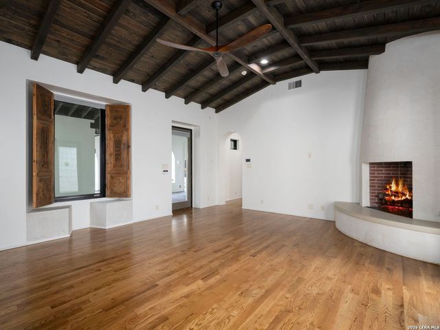 530 Geneseo Road, San Antonio, TX 78209