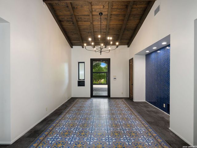 530 Geneseo Road, San Antonio, TX 78209