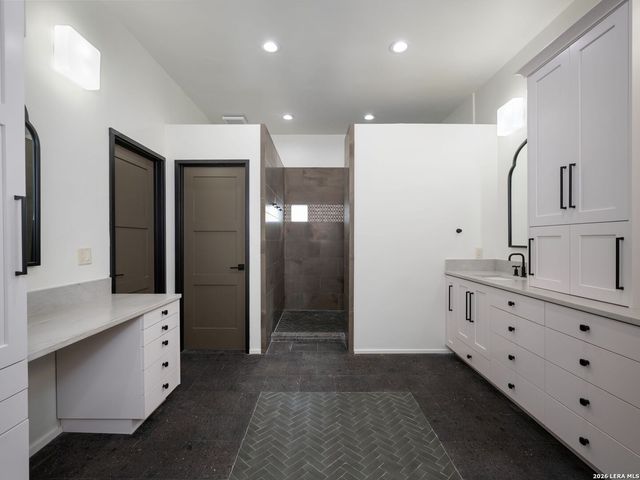 530 Geneseo Road, San Antonio, TX 78209
