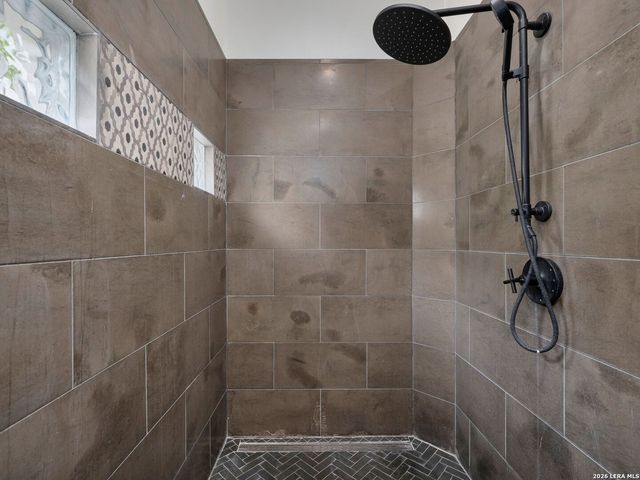 530 Geneseo Road, San Antonio, TX 78209