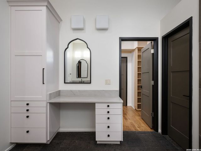 530 Geneseo Road, San Antonio, TX 78209