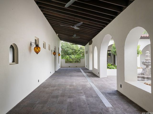 530 Geneseo Road, San Antonio, TX 78209