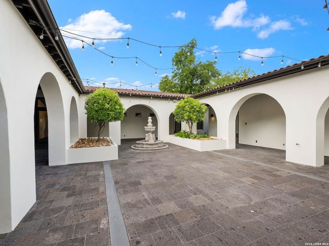 530 Geneseo Road, San Antonio, TX 78209