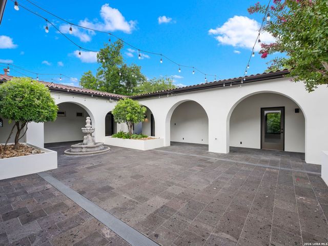 530 Geneseo Road, San Antonio, TX 78209