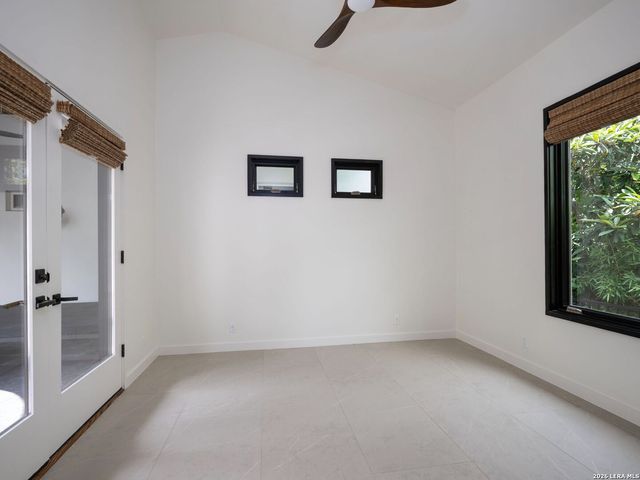 530 Geneseo Road, San Antonio, TX 78209